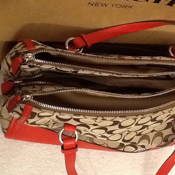 Coach Parker Signature Kathryn triple zipper - Picture 4 of 6